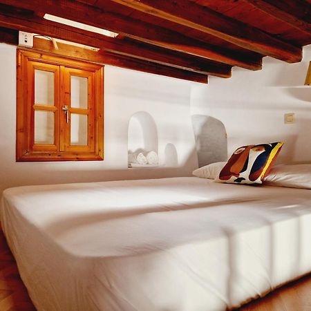 Bright & Relaxing Loft With Attic Room In The Heart Of Mykonos City Mykonos Town 客房 照片