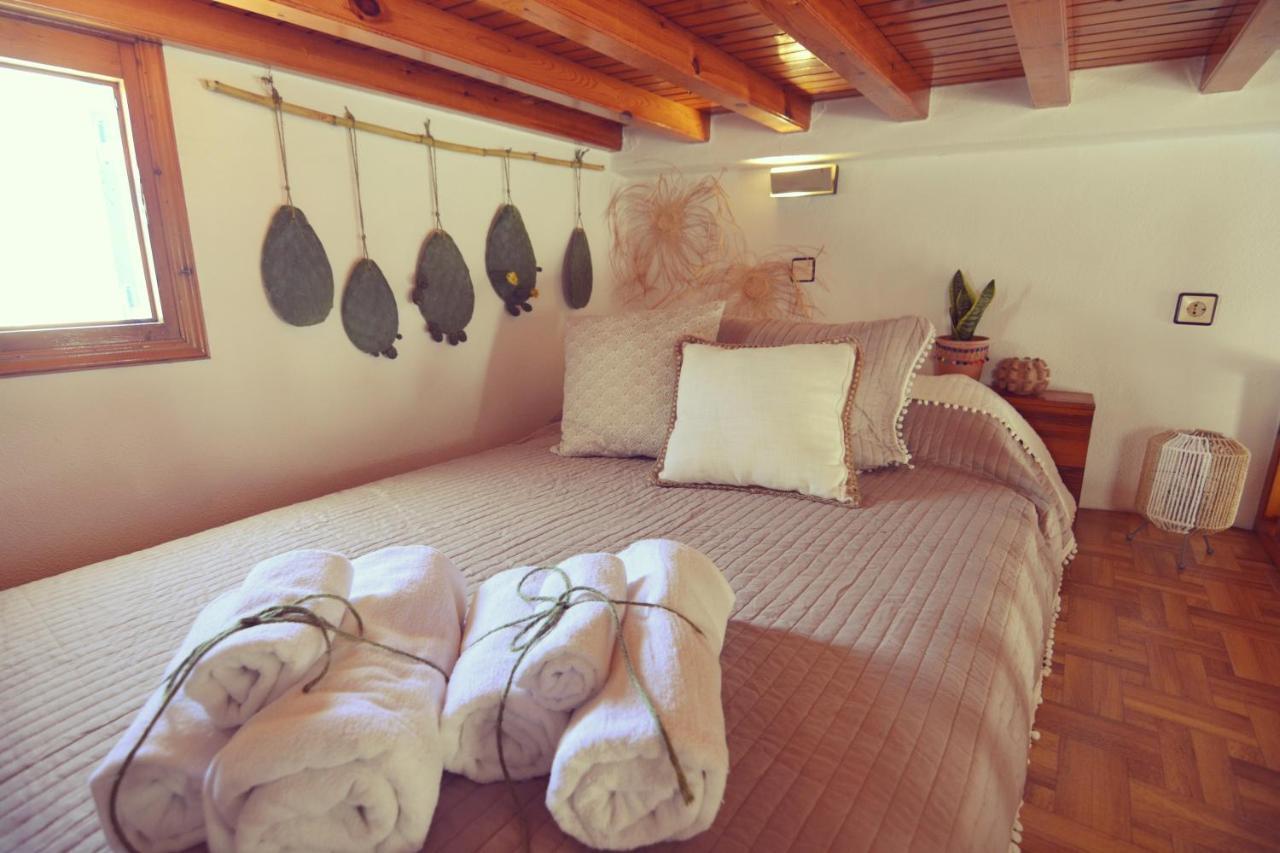 Bright & Relaxing Loft With Attic Room In The Heart Of Mykonos City Mykonos Town 外观 照片
